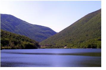 The view from Echo Lake, looking south.