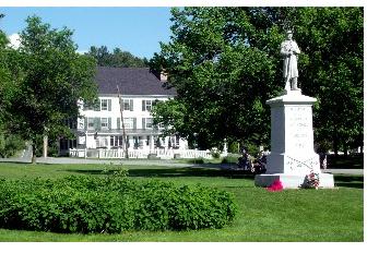 Photo of the town green, Lyme, NH